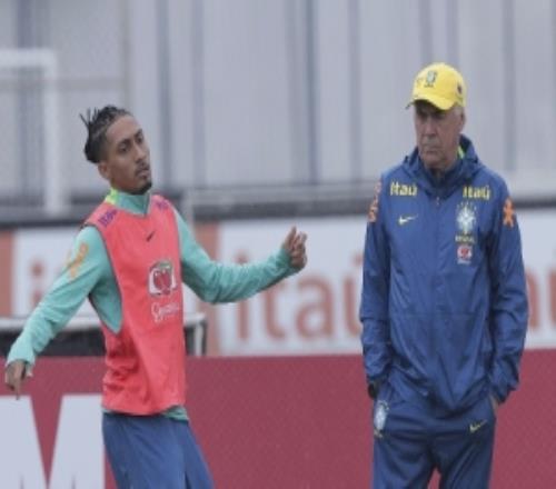 每體：拉菲尼亞受傷，部分原因是對巴西隊(duì)內(nèi)地位理解有誤