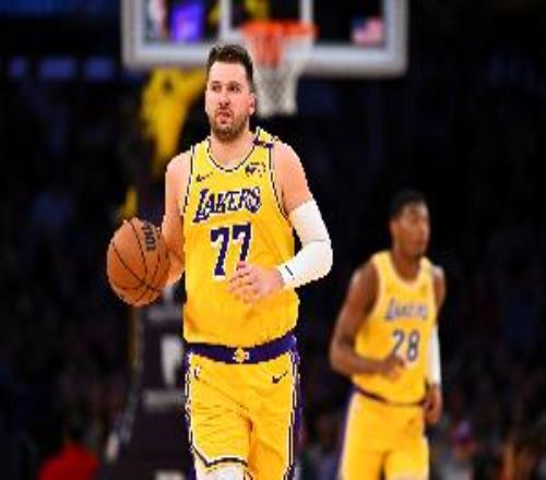 八村塁：東契奇在場下帶來了積極的能量這真的幫助了整個(gè)球隊(duì)