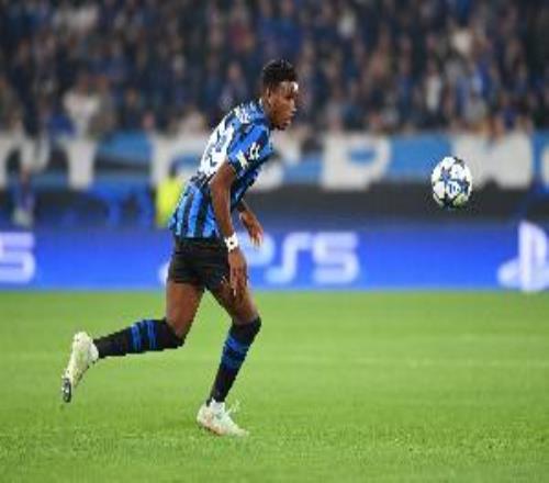 每體：皇馬引援目標鎖定阿哈諾，這名球員可勝任左后衛(wèi)和中后衛(wèi)