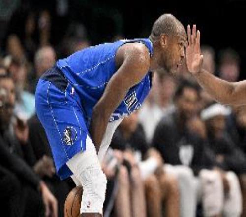 戰(zhàn)舊主手軟！米德爾頓半場8中1僅拿到3分2板1助