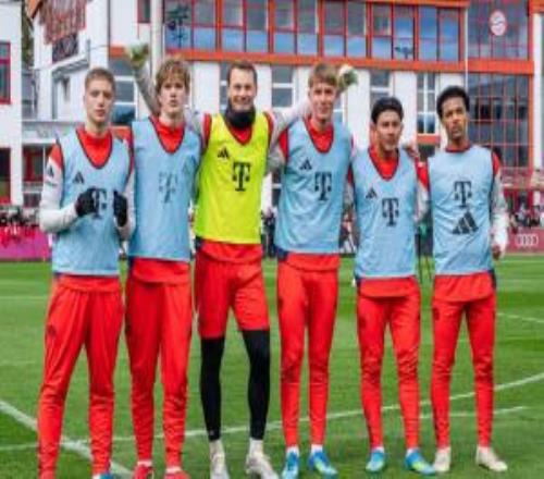 图片报介绍和诺伊尔合影5名拜仁小将：奥斯马尼已在德甲完成首秀