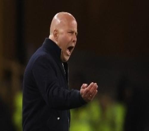 泰晤士：芬威依然堅定支持斯洛特，不認為上賽季英超奪冠只是運氣