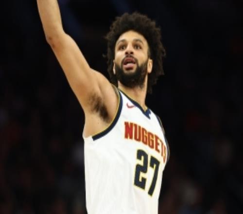 絕活哥！穆雷單賽季3次投進(jìn)半場(chǎng)超遠(yuǎn)三分有統(tǒng)計(jì)以來(lái)首人