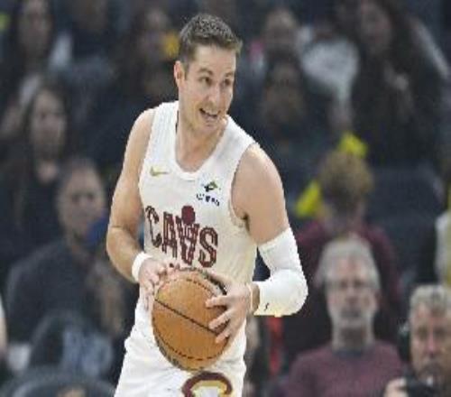 替補席貢獻不足！梅里爾、埃利斯合計13中3一共得到7分