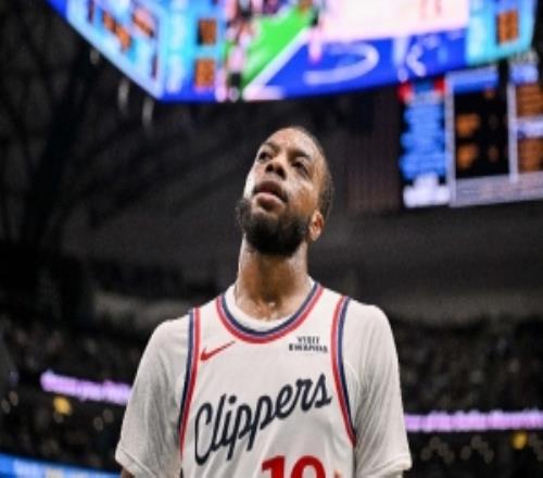 船記：加蘭在更衣室向記者開放前便已離開近2場(chǎng)賽后都未接受采訪