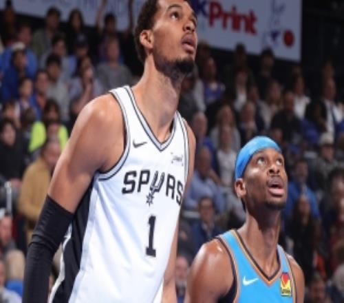 A史密斯：亚历山大说“让比赛为自己代言”实际上是在暗指文班