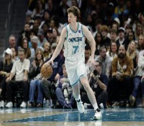 【菜鸟】克尼佩尔预定三分王哈珀12中8得19分5助1断克赖尔12分