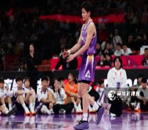 媒體人：只有把WCBA從外援淘金場本土練兵場才能服務于中國女籃