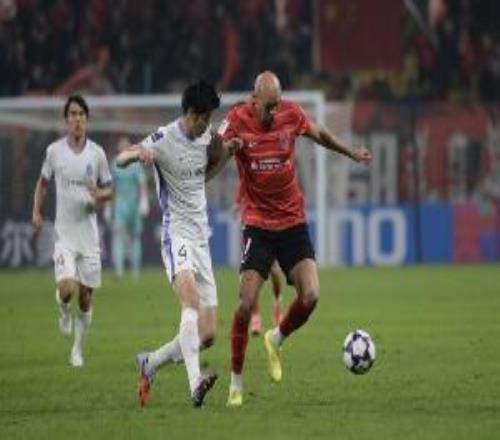 媒体人：费利佩的训练状态一定不够100%，蓉城今晚难踢最多赢一个