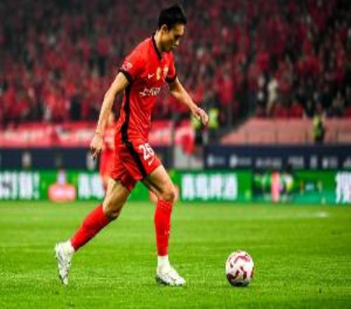 記者：克勞德、安佩姆缺席海港賽前訓(xùn)練，劉若釩、王振澳加入