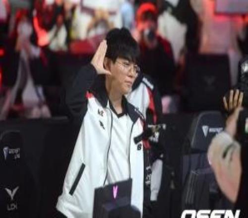 Cuzz：GEN在常規賽是神一般的存在，打得平庸是贏不了他們的