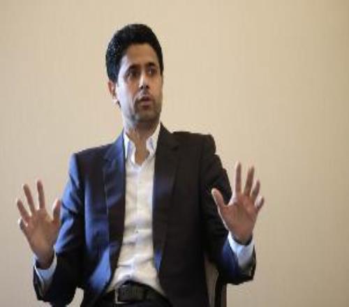 法媒：巴黎市長觀戰巴黎比賽，納賽爾送簽名球衣，雙方修補關系