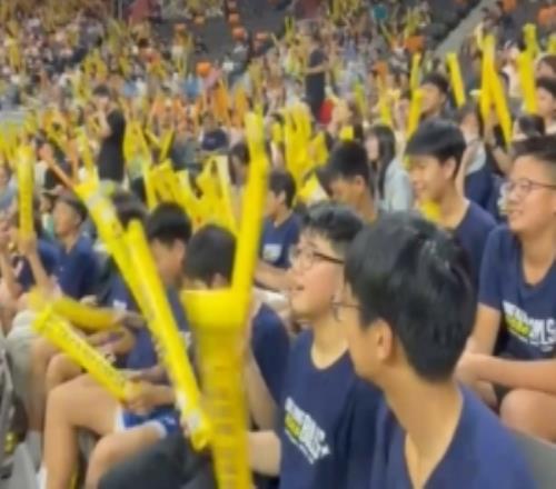 香港金牛春季籃球交流營(yíng)Day2衷心感謝廣東宏遠(yuǎn)俱樂部的特別安排