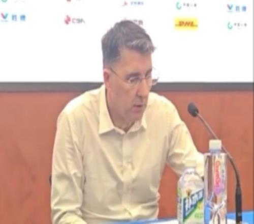 媒體人：新疆男籃主帥格蘭離任助教姜正秀再次代理主教練