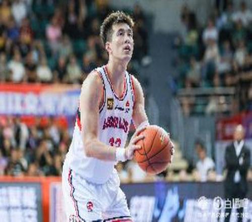 郭艾倫&家人被騙千萬！記者：他是球癡容易信朋友給壞人可乘之機(jī)