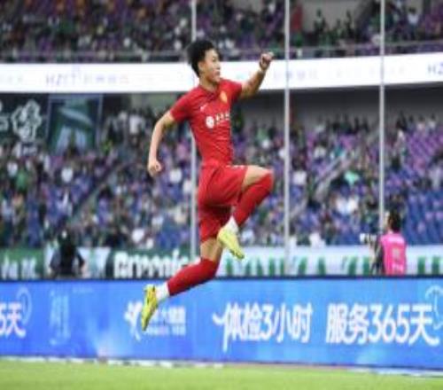 2勝2平不??！銅梁龍10送浙江賽季首敗杜月徵處子球米特里策直紅