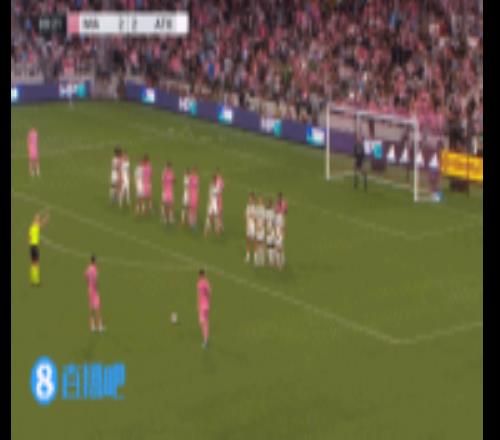 Duang！梅西任意球中楣，蘇亞雷斯破門因越位在先被吹