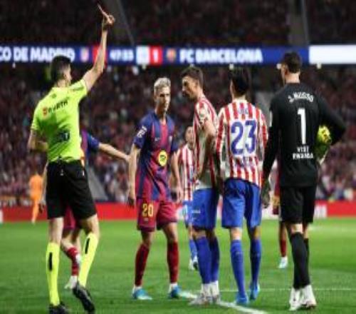 裁判搶戲！巴薩21馬競岡薩雷斯1黃1直紅馬丁直紅改黃牌萊萬絕殺