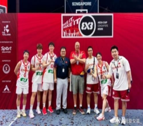 為遠(yuǎn)達(dá)張總點贊！不遠(yuǎn)萬里親臨現(xiàn)場支持中國三人女籃