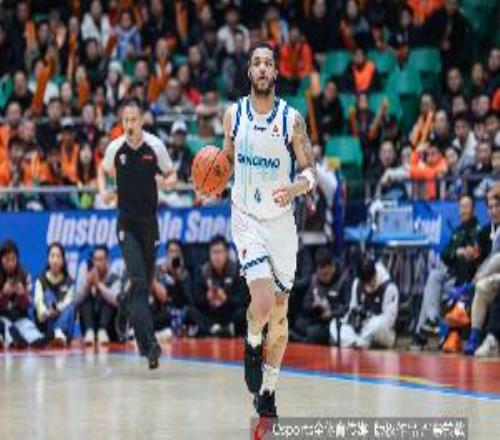 狀態(tài)火熱！韋瑟斯龐半場12中7砍下18分2板1助1斷