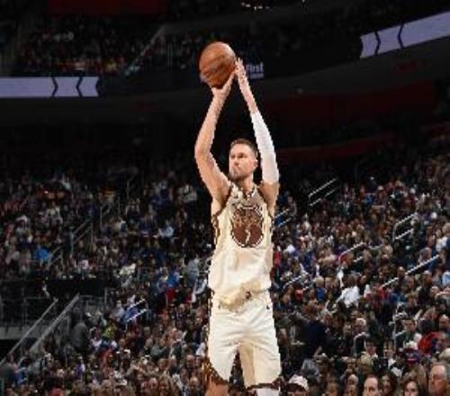 科尔：波津能和任何人搭档他和库里都很聪明很快就会磨合到位