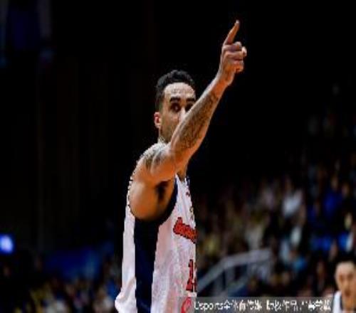 超半数火力在我这！奎因首节7中4独得13分3板1助广东全队23分