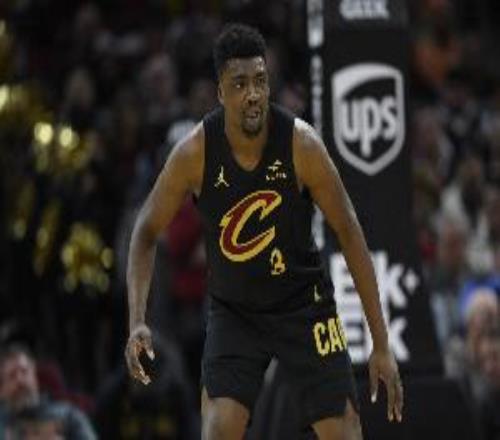 頂?shù)貌诲e！托馬斯布萊恩特9中6&三分4中2貢獻(xiàn)14分10板2助