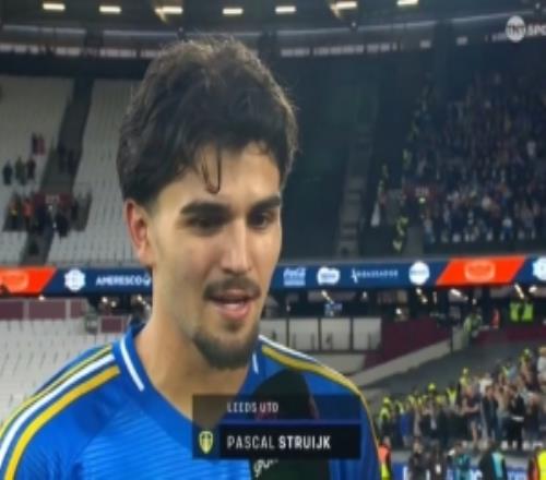 斯特魯伊克：20領(lǐng)先本該守住勝果主罰點球時我腦中沒有太多雜念