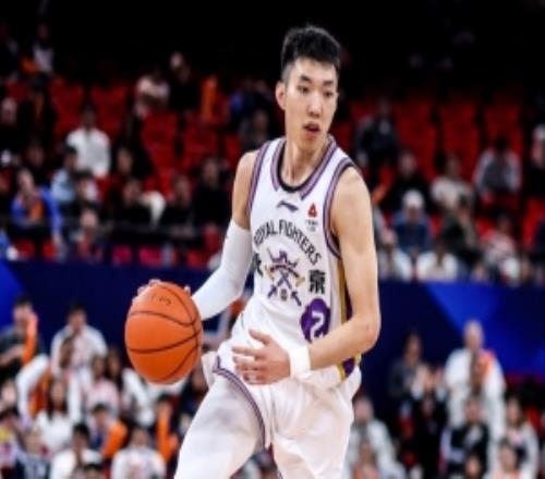 手風(fēng)挺順！廖三寧半場8中6高效拿下16分1板2助1帽