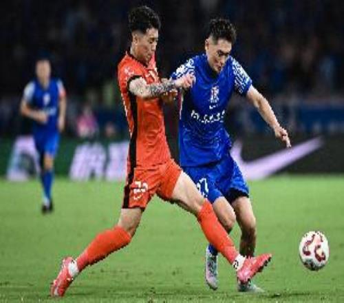 足球报谈上海德比：申花需胜利提升士气伤病影响是最大变量