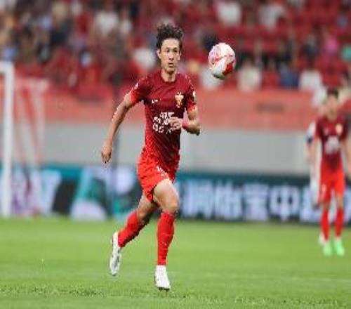 足球报：绝杀玉昆为海港注入信心，下轮德比是重回正轨的最佳契机