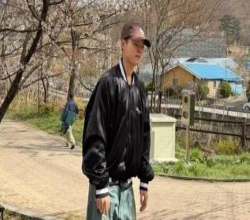 Deft與韓國女演員戀愛緋聞再添實錘同款地點打卡+互相點贊