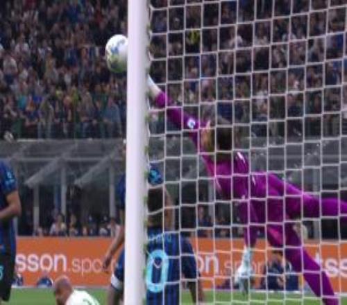 年度最佳撲救！球迷熱議索默空中換手神撲：哈利波特、蜘蛛俠！