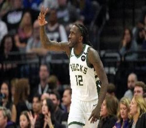 賽季最佳進(jìn)攻表現(xiàn)！普林斯8中7&三分5中5砍賽季新高19分另有3助