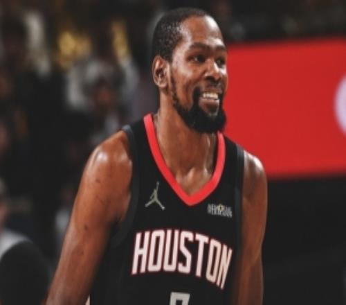 獲勝功臣！火箭官方曬出贏球海報杜蘭特面帶微笑登上封面