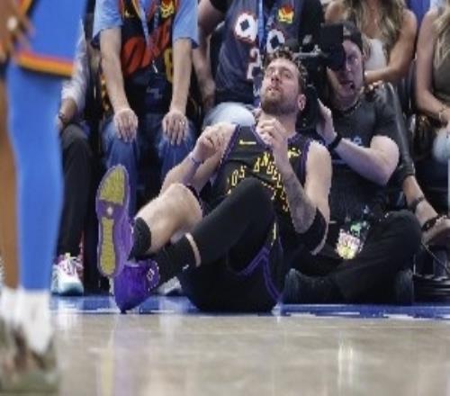 湖人指望東契奇火線復(fù)出救主別忘了哈登強(qiáng)行復(fù)出淪為空殼的慘案