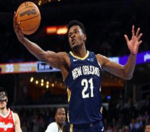 彈無虛發(fā)！米西半場5中5高效拿下12分7板2助1帽