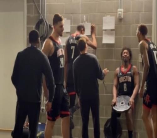 季后賽前上上強度！險勝勇士后火箭在更衣室外加練KD申京入鏡