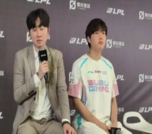 daeny：雖然我們隊(duì)伍非常具有進(jìn)攻性也要適應(yīng)慢節(jié)奏的一個(gè)陣容