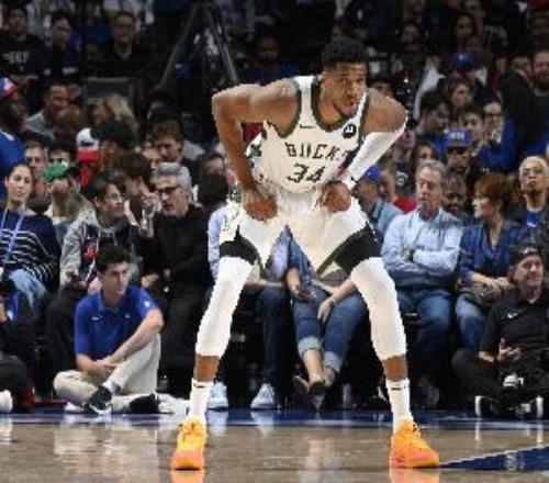 路威：字母明白雄鹿雪藏主力是常规操作但公开挑明就无和解余地