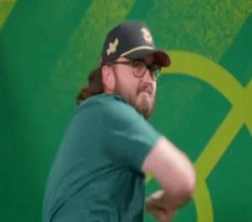 離譜！電競冠軍因慶祝動(dòng)作被判負(fù)空中揮拳時(shí)可能干擾到對(duì)手