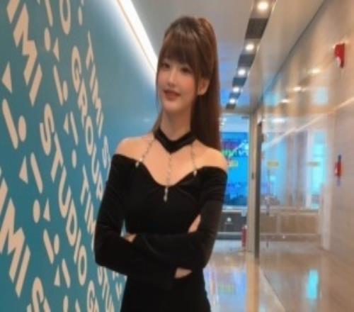 KPL解说琪琪：深圳的风里已经有夏天的味道啦