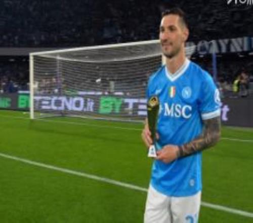 替補(bǔ)制勝！波利塔諾當(dāng)選米蘭01那不勒斯全場(chǎng)最佳球員