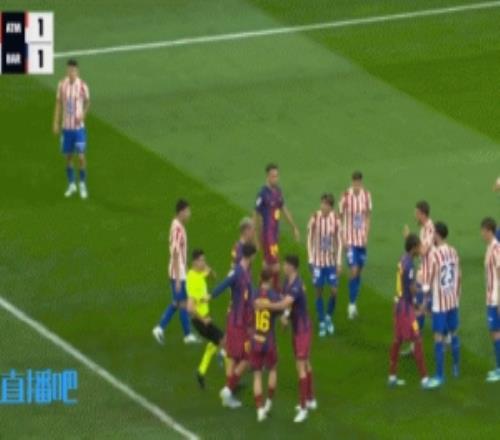 世體：莫利納拍打費爾明面部，巴薩球員不滿并向主裁判抗議