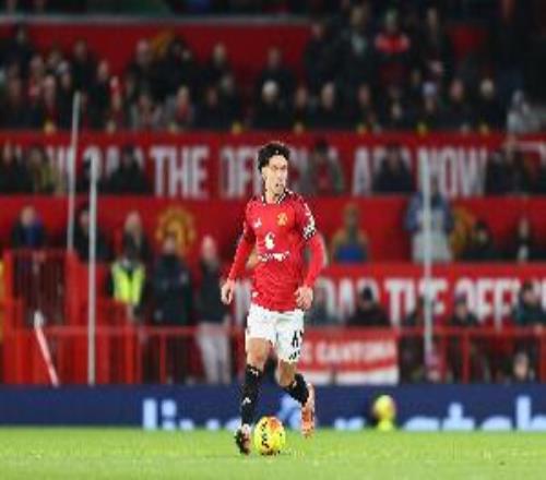 曼晚：曼聯(lián)今天前往都柏林訓練，利馬、多爾古、姆伯莫隨隊