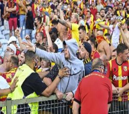 隊(duì)報(bào)：里爾高管賽后在停車場遭朗斯球迷暴力襲擊，事后已起訴對方