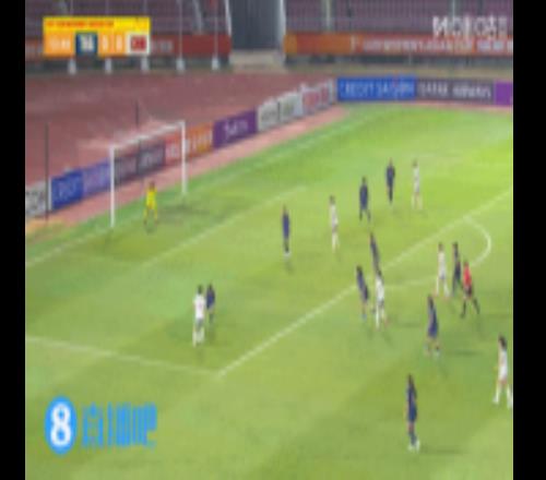 離譜！曾雨佳后點(diǎn)前插破門被秒吹越位，回放顯示傳球瞬間并未越位