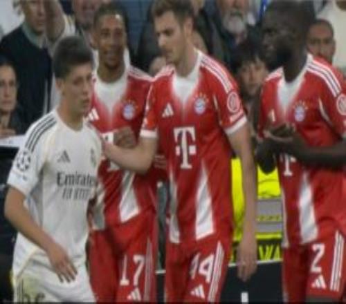 脾氣好！奧利塞倒地后被居萊爾強行拖拽，隊友出頭奧利塞平靜微笑