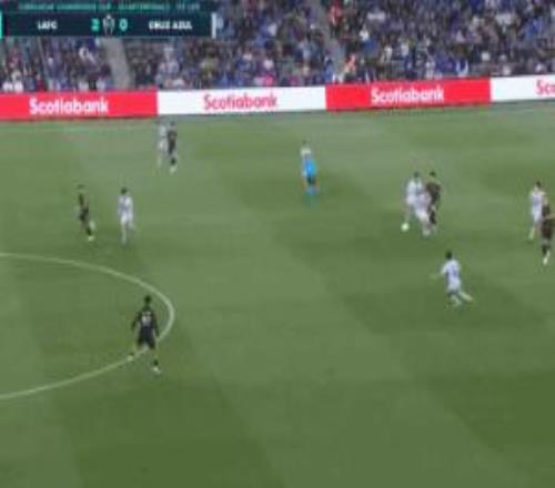 再次一條龍！大衛(wèi)馬丁內(nèi)斯半場帶球連過3人破門，洛杉磯3球領(lǐng)先