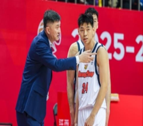 6人犯滿！廣東麥考爾&崔永熙&杜潤旺&王少杰青島呂俊虎&段昂君